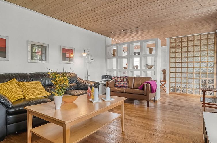 Vakantiehuis "Aku" - 700m from the sea