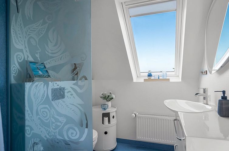 Vakantiehuis "Aku" - 700m from the sea