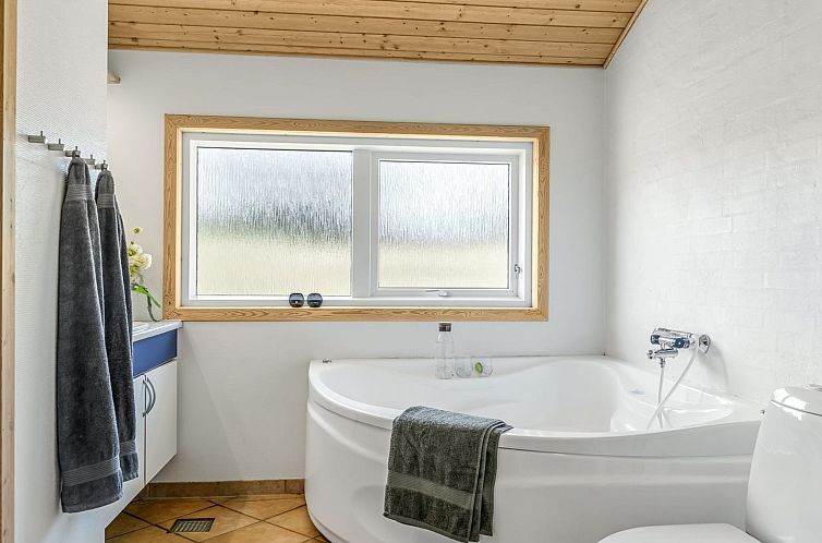 Vakantiehuis "Melita" - 2km from the sea