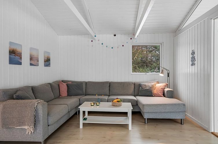 Vakantiehuis "Antigona" - 2.4km from the sea