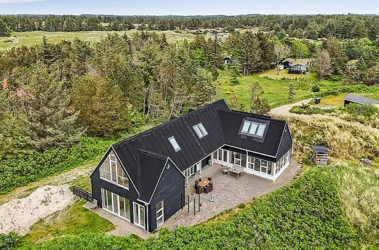 Vakantiehuis "Ajvi" - 900m from the sea