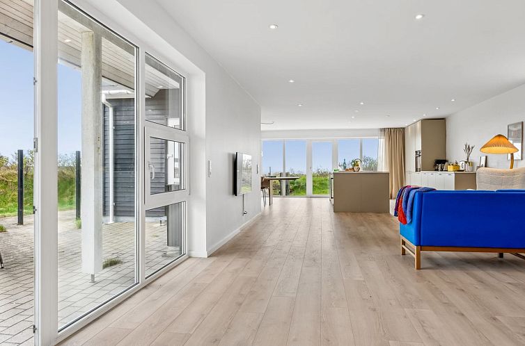 Vakantiehuis "Ajvi" - 900m from the sea