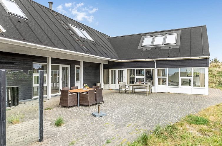 Vakantiehuis "Ajvi" - 900m from the sea
