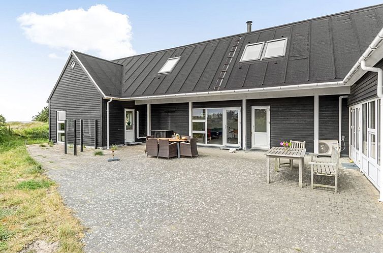 Vakantiehuis "Ajvi" - 900m from the sea
