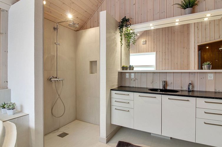 Vakantiehuis "Othinkarl" - 100m from the sea