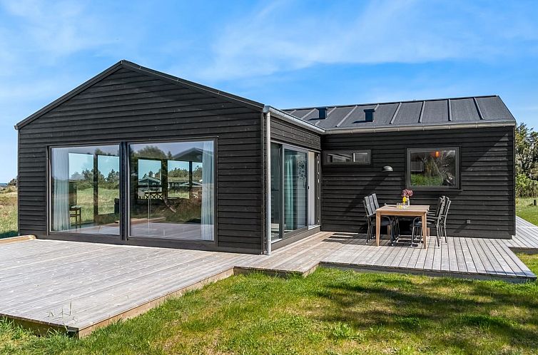 Vakantiehuis "Merete" - 900m from the sea