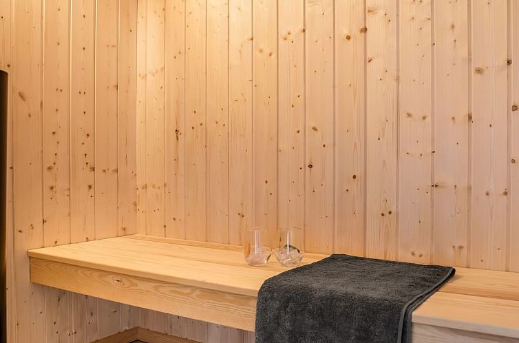 Vakantiehuis "Merete" - 900m from the sea