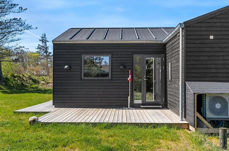 Vakantiehuis "Merete" - 900m from the sea