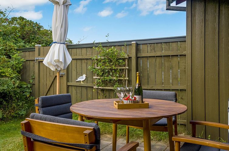 Vakantiehuis "Nikolce" - 500m from the sea