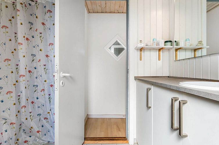 Vakantiehuis "Nikolce" - 500m from the sea