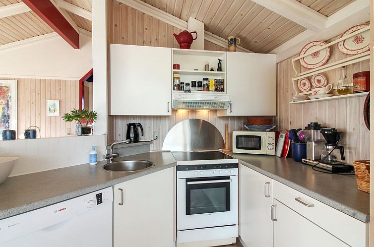 Vakantiehuis "Skrallan" - 400m from the sea