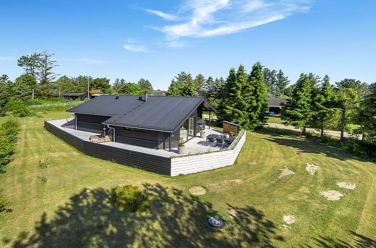 Vakantiehuis "Verner" - 990m from the sea