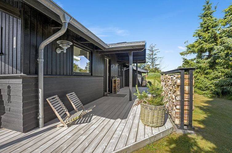 Vakantiehuis "Verner" - 990m from the sea