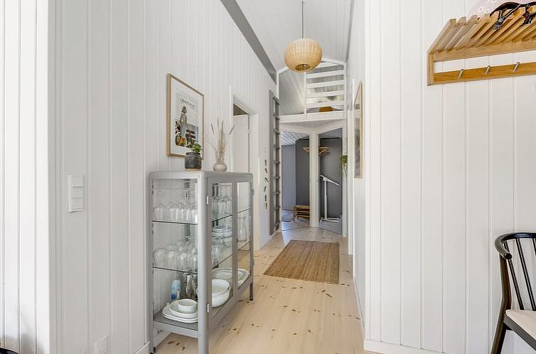 Vakantiehuis "Verner" - 990m from the sea