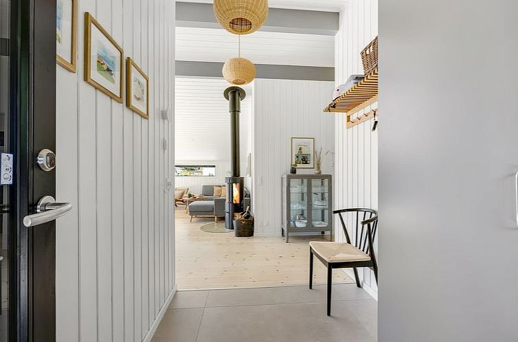 Vakantiehuis "Verner" - 990m from the sea