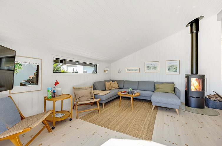 Vakantiehuis "Verner" - 990m from the sea