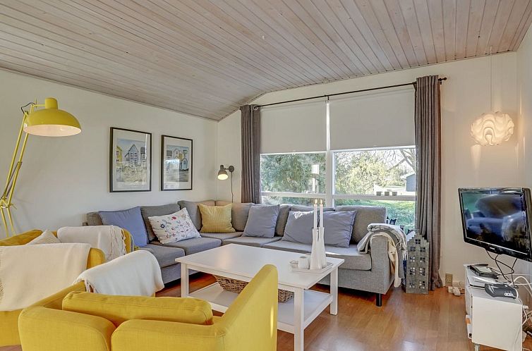 Vakantiehuis "Anella" - 1.4km from the sea