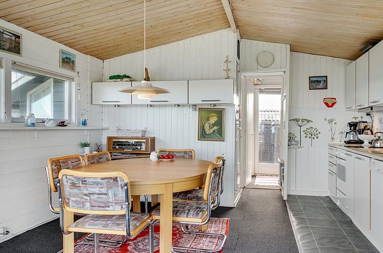 Vakantiehuis "Miroslava" - 140m from the sea