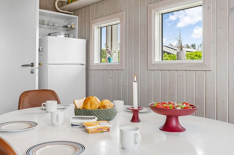 Vakantiehuis "Verene" - 400m from the sea
