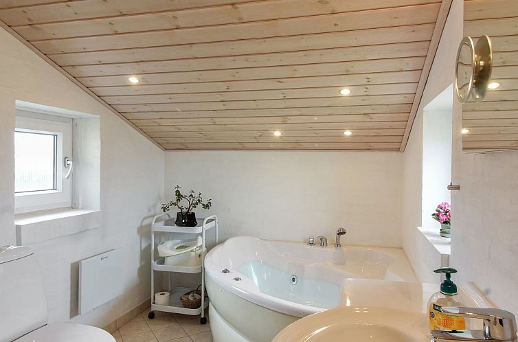 Vakantiehuis "Adelbert" - 400m from the sea