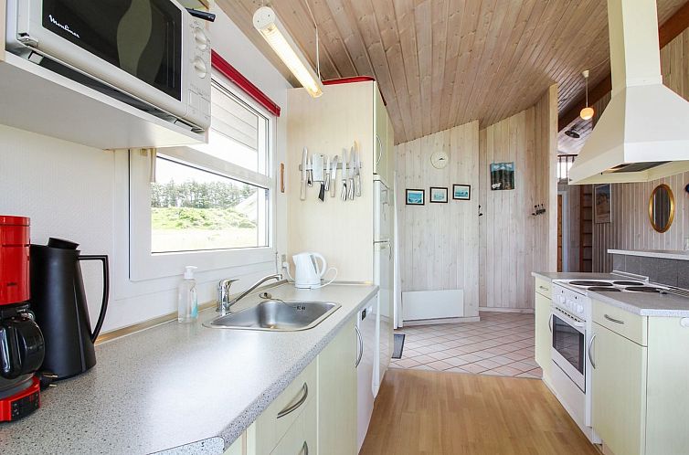 Vakantiehuis "Fanni" - 460m from the sea