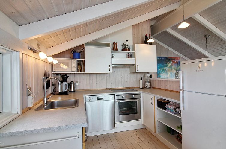 Vakantiehuis "Sixten" - 450m from the sea
