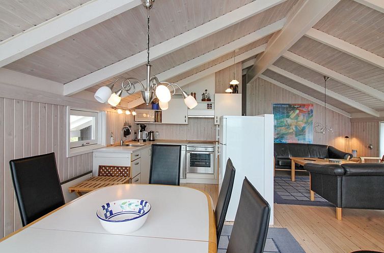 Vakantiehuis "Sixten" - 450m from the sea