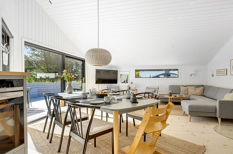 Vakantiehuis "Verner" - 990m from the sea