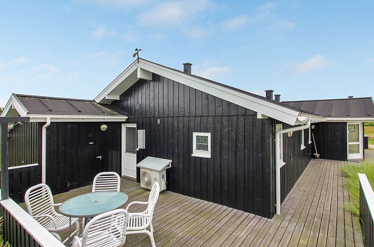 Vakantiehuis "Seniha" - 400m from the sea