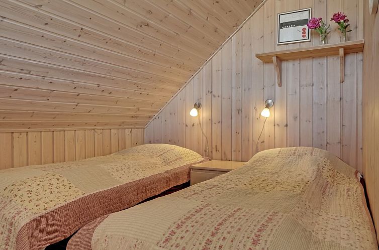 Vakantiehuis "Hedy" - 150m from the sea