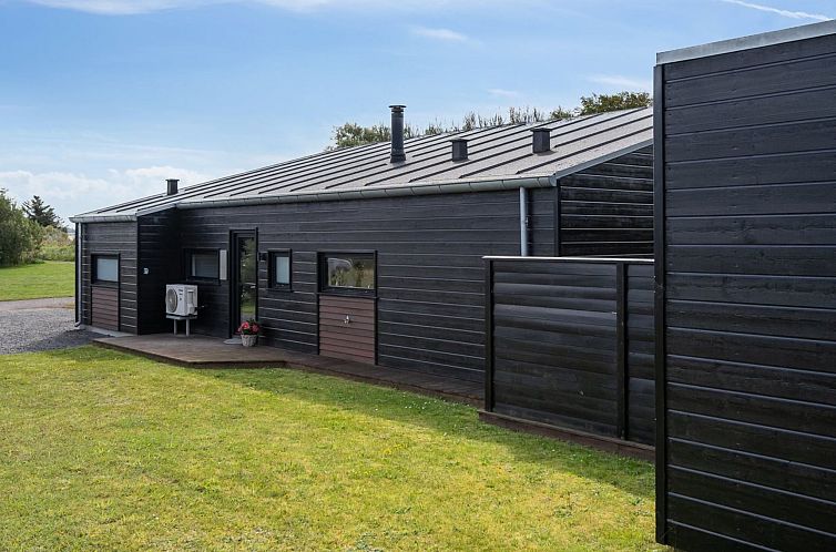 Vakantiehuis "Herdie" - 900m from the sea