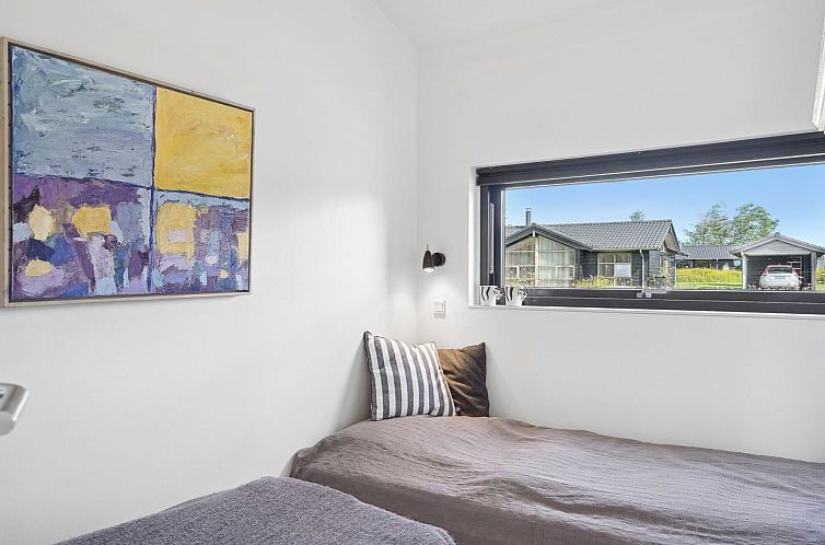 Vakantiehuis "Herdie" - 900m from the sea