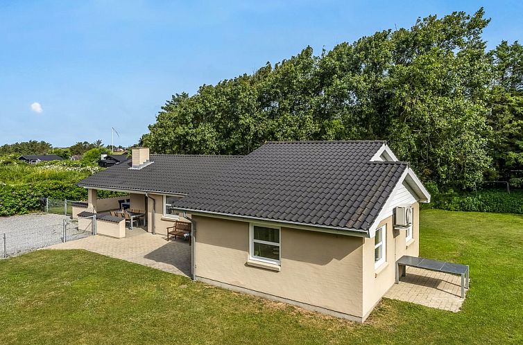 Vakantiehuis "Albina" - 844m from the sea