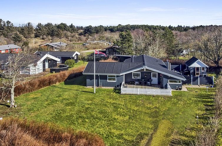 Vakantiehuis "Fridhild" - 875m from the sea