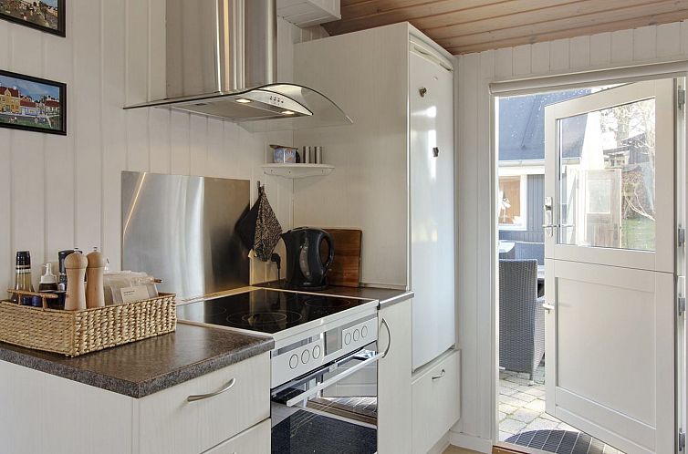 Vakantiehuis "Fridhild" - 875m from the sea