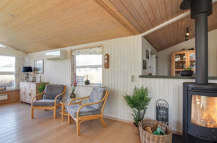 Vakantiehuis "Fridhild" - 875m from the sea