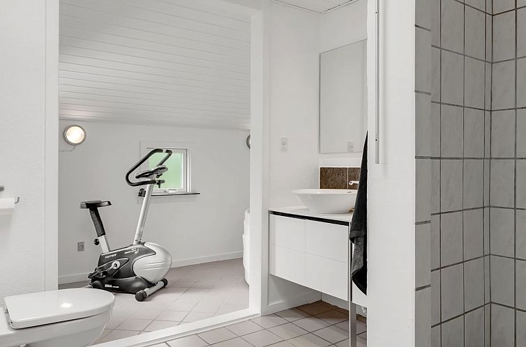 Vakantiehuis "Ensio" - 1.2km from the sea