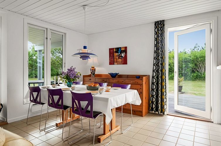 Vakantiehuis "Ensio" - 1.2km from the sea