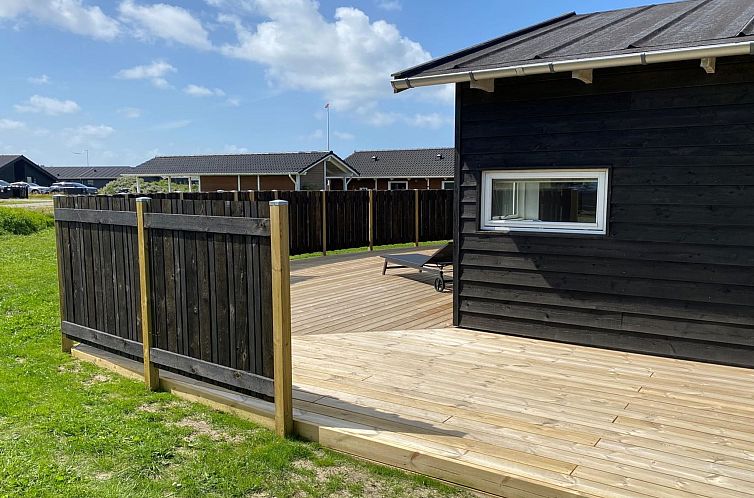 Vakantiehuis "Preben" - 500m from the sea