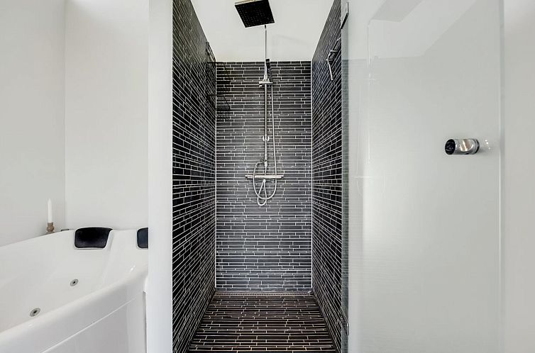 Vakantiehuis "Antonie" - 95m from the sea