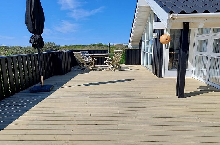 Vakantiehuis "Sixten" - 450m from the sea