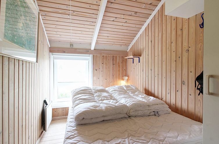 Vakantiehuis "Sixten" - 450m from the sea