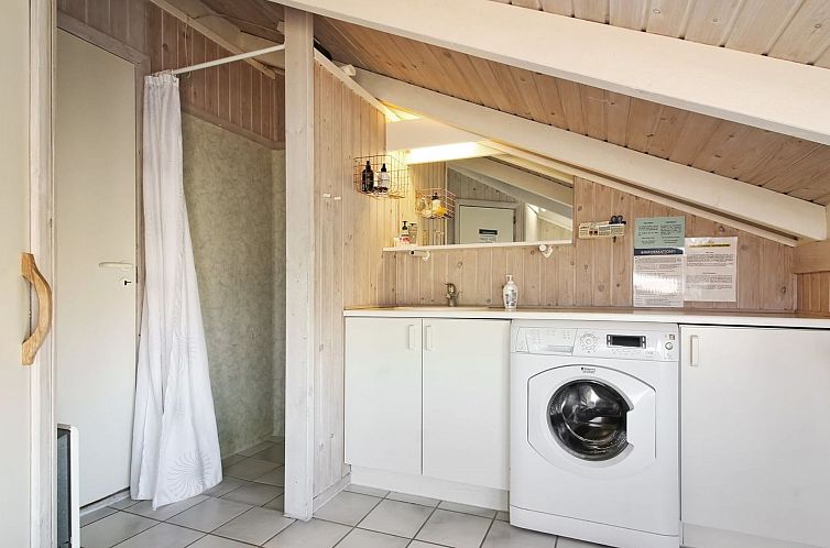 Vakantiehuis "Sixten" - 450m from the sea