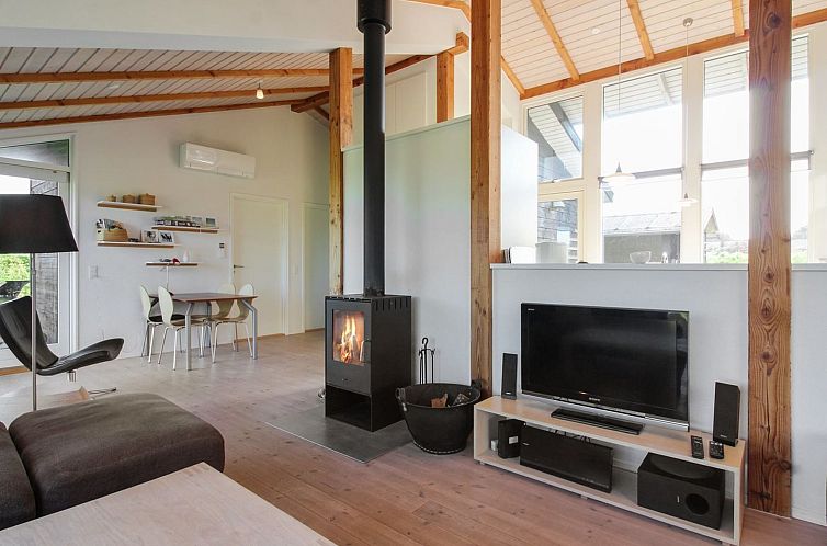 Vakantiehuis "Preben" - 500m from the sea