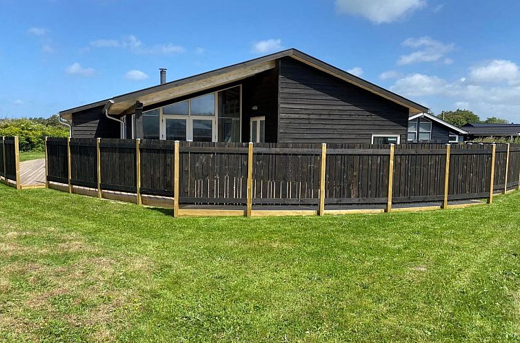 Vakantiehuis "Preben" - 500m from the sea