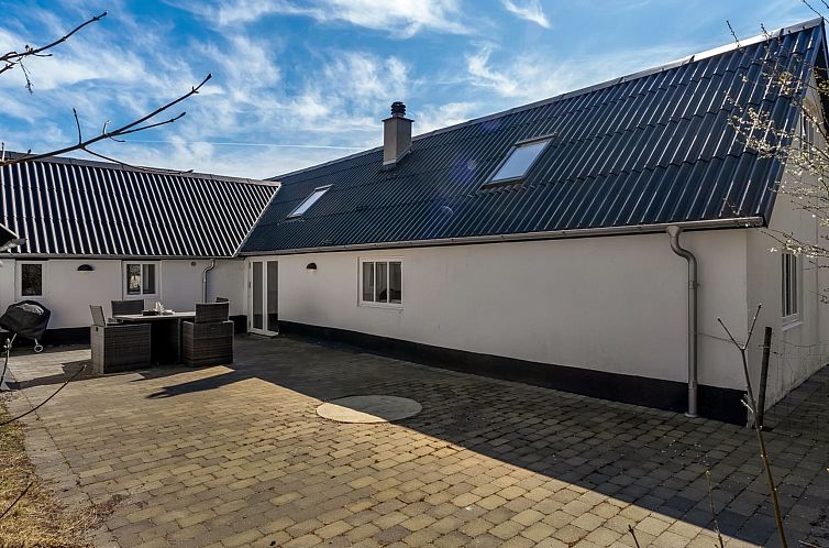 Vakantiehuis "Elisa" - 1.2km from the sea
