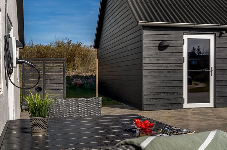 Vakantiehuis "Elisa" - 1.2km from the sea