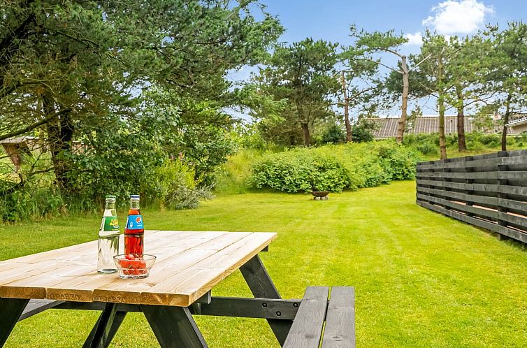 Vakantiehuis "Pia" - 250m to the fjord