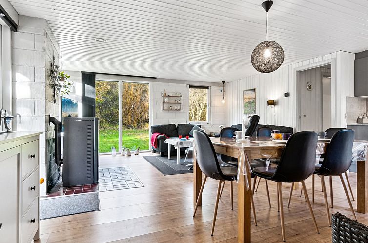 Vakantiehuis "Pia" - 250m to the fjord