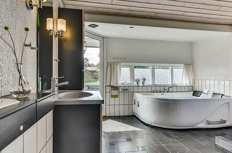 Vakantiehuis "Sylvelin" - 400m to the fjord